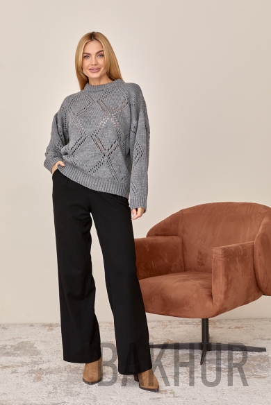 Светр жіночий